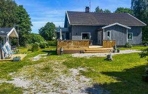 Zahrada ubytování Nice Home In Strömstad With Wifi