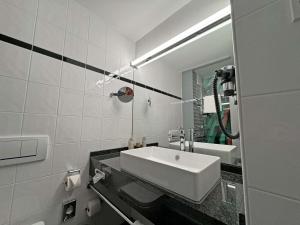 Koupelna v ubytování ibis Styles Neckarsulm
