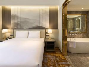 Grand Mercure Imperial Palace Seoul Gangnamにあるベッド