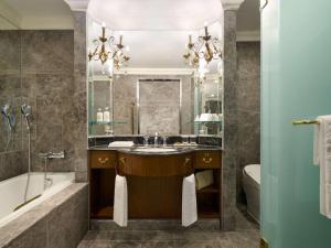 Grand Mercure Imperial Palace Seoul Gangnamにあるバスルーム