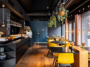 Kuchyň nebo kuchyňský kout v ubytování ibis Styles Hasselt City Centre