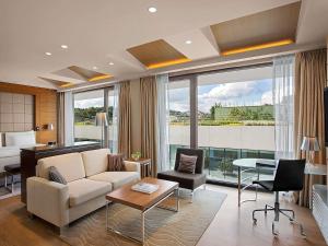 Posezení v ubytování The Grand Tarabya Managed by Accor