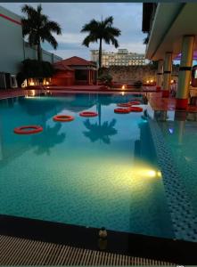 Бассейн в Hotel Sea Palace Ltd или поблизости