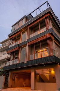 イェールカードゥにあるCasaziaの側面にバルコニーがある建物