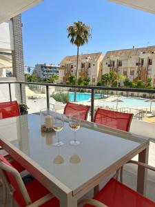 Bazén v ubytovaní Denia Mar Apartment - Mar Baltic 5 alebo v jeho blízkosti