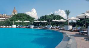 Kolam renang di atau di dekat Taj Wellington Mews