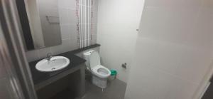 Koupelna v ubytování Vee Condo 502