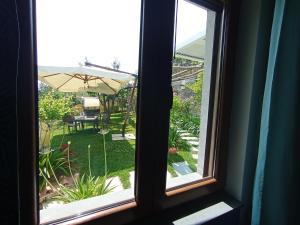 Κήπος έξω από το Casa Mia