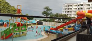 Bazén v ubytování BAOBAB SEAVIEW HOMESTAY AQUA GARDENS NYALi MSA nebo v jeho okolí