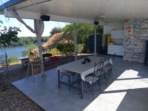 Gallery image of Duna Escape in Basarabi