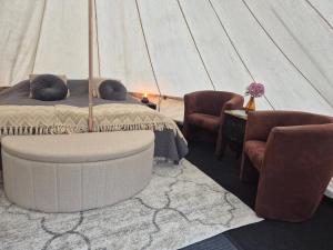 Posezení v ubytování Glamping Odenlund