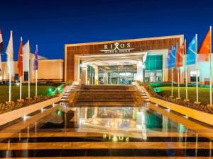 Bazén v ubytování Rixos Sharm El Sheikh - Adults Only 18 Plus nebo v jeho okolí