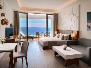 Posezení v ubytování Mövenpick Resort Cam Ranh