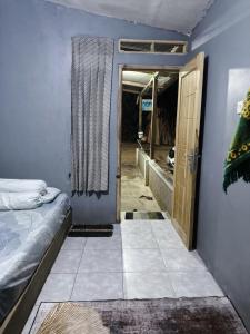 Fotografie z fotogalerie ubytování VILLA BIRU PANTAI GOA LANGIR Sawarna v destinaci Sawarna