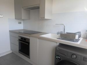 Gallery image of Cozy garden facing room in Erdington