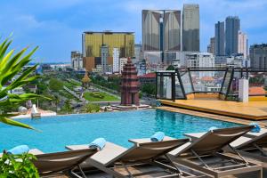 Bazén v ubytování Phnom Penh 51 Hotel & Residences nebo v jeho okolí