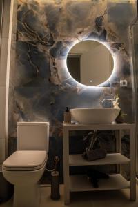 Et badeværelse på Apostolos Preveza Apartments