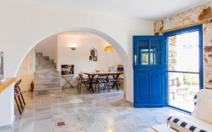 Χώρος καθιστικού στο Family House, Paros Golden Beach +19 φωτογραφίες