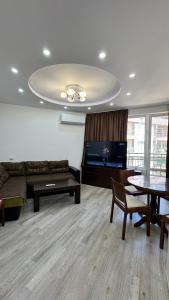 Χώρος καθιστικού στο Marina Bay Apart Saint Vlas