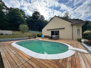 Bazén v ubytování L'Orée du Bois - Piscine - 6pers - Garage nebo v jeho okolí