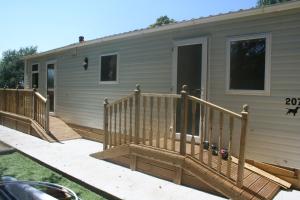 Gallery image of The Lookout - Park Home, Farm Park Stay in Swansea