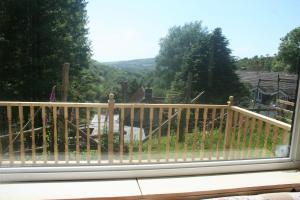 Gallery image of The Lookout - Park Home, Farm Park Stay in Swansea