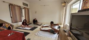 Επισκέπτες που μένουν στο Lakeside Hostel & Homestay