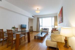 Gallery image of Sea View Monarch Apartment located within Cinnamon Grand Hotel Complex in Colombo