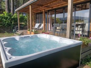 Φωτογραφία από το άλμπουμ του Camping Hello Soleil σε Lablachère