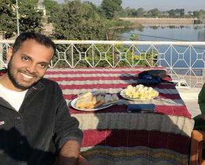 Φαγητό σε αυτό το δωμάτιο σε οικογενειακή κατοικία ή κάπου εκεί κοντά