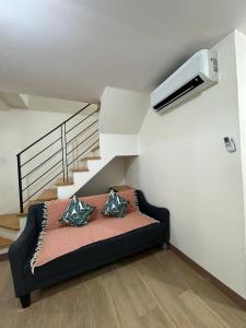 Ένα ή περισσότερα κρεβάτια σε δωμάτιο στο Cozy Townhouse Mountain View