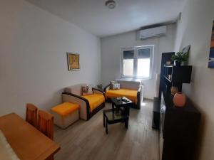 Ruang duduk di Sunčana oaza