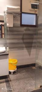 Hotel Azure的一间浴室