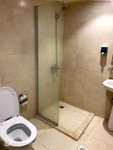 Vannituba majutusasutuses فندق مواسم الخير الدولية