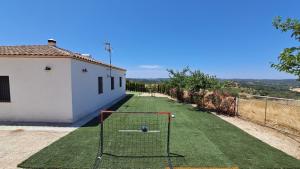 Tennis and/or squash facilities at Mirador del Sotillo or nearby