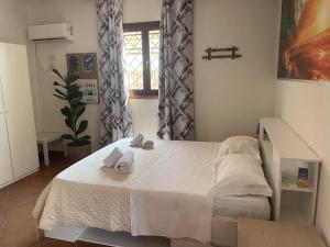 Rúm í herbergi á Alice Kite Resort