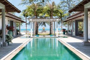 Bazén v ubytování Mia Beach, beach villa and events nebo v jeho okolí