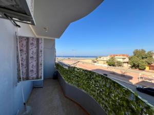 クセイルにあるQussier sea view apartmentのギャラリーの写真