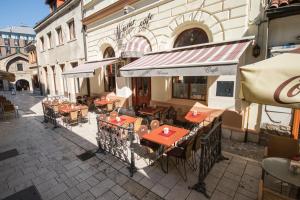 En restaurang eller annat matställe på Hotel Ovo malo duše