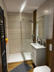 Fotografie z fotogalerie ubytování Gastehaus Dollenz v destinaci Tiebitsch