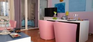 Fotografie z fotogalerie ubytování NICE EXCEPTIONNEL 2 PIECES 40 m2 DANS GRAND APPARTEMENT D HOTE ATYPIQUE ORIGINAL 200 m mer PROMENADE DES ANGLAIS, PLAGES v Nice