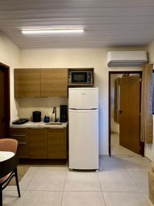 Kuchyň nebo kuchyňský kout v ubytování Flat 01 Quarto e sala novíssimo na rua dos Girassóis em Bonito + 4 fotografie