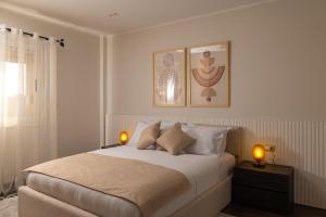 Llit o llits en una habitació de Marassi Views Direct on Pool 3BR Beach Access by Best of Bedz