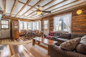 Гостиная зона в Chalet Le Mignon Nature Escape & Comfort