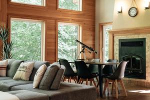 Posezení v ubytování Chalet AYUR - SPA et nature