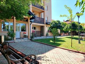 Κήπος έξω από το Vila Ramona Sokobanja