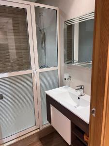 Ένα μπάνιο στο Appartement fraichement rénové à Agdal +10 φωτογραφίες