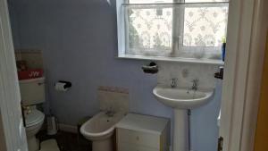 A bathroom at Hethersett Lodge 