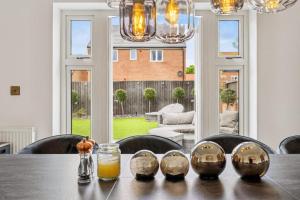 Posezení v ubytování 4 bed detached modern home wetherby