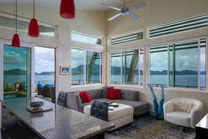 Fotografie z fotogalerie ubytování Eco Haute - Romantic Luxury Villa St John USVI Ocean Views Private Pool v destinaci East End